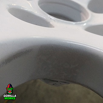 Заполнение коррозии полимерным порошковым грунтом