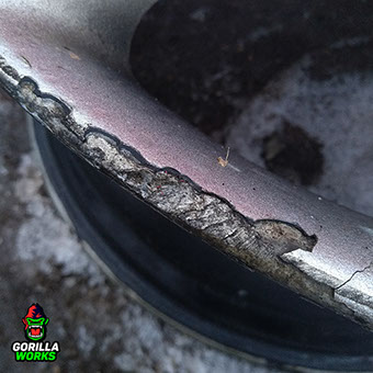 Устранение бордюрной болезни (бордюрки) на литых дисках в Минске. Сварка. Аргон. Правка дисков.