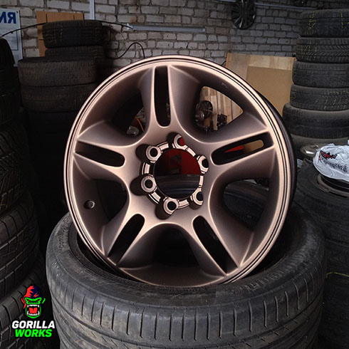 Покрашенные порошком диски от Лексус ГХ 460 ожидают своей очереди на балансировку и шиномонтаж [ Минск ]