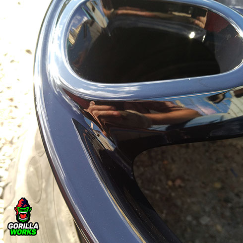 Черный глянец под высокотекучим суперглянцевым лаком на примере дисков Mini Cooper S из Минска
