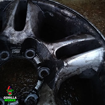 Коррозия под краской на литых дисках от Lexus GX 460 до восстаноления и покраски