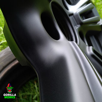 Полуматовый порошковый лак для черных литых дисков БМВ