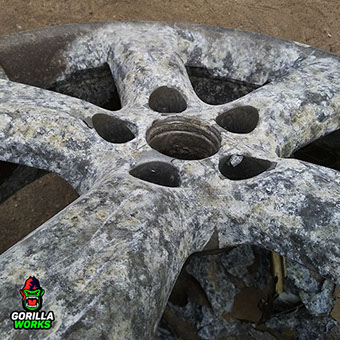 Коррозия алюминия после полимерной порошковой покраски литых дисков от Лексус РХ