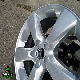 Яркое жидкое серебро на белом грунте для Лексус РХ