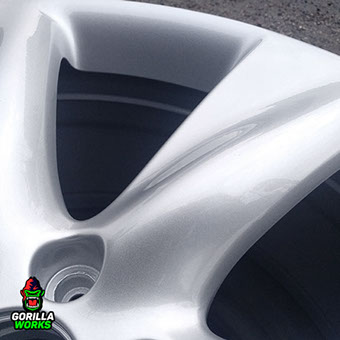 Фото финишного покрытия после порошковой покраски дисков Infiniti