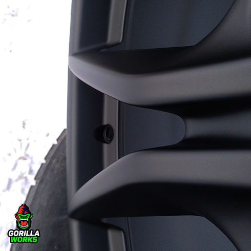 Покраска порошковой краской в черный полуматовый полимер в Минске