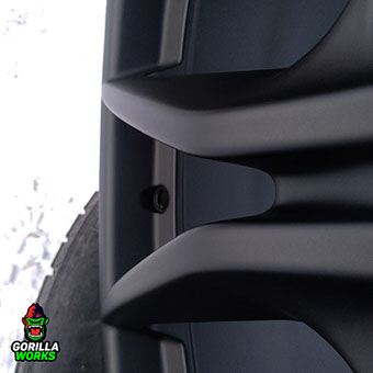 Покраска порошковой краской в черный полуматовый полимер в Минске